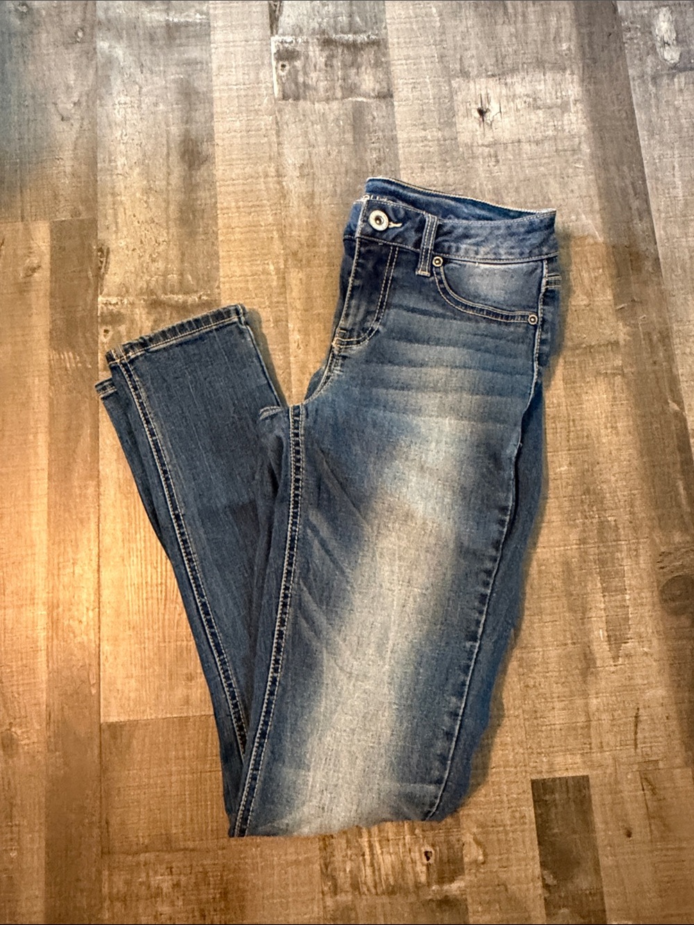 Women's Faded Blue Skinny Jeans with Stretch